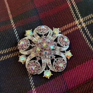 Vintage 90s  brooch